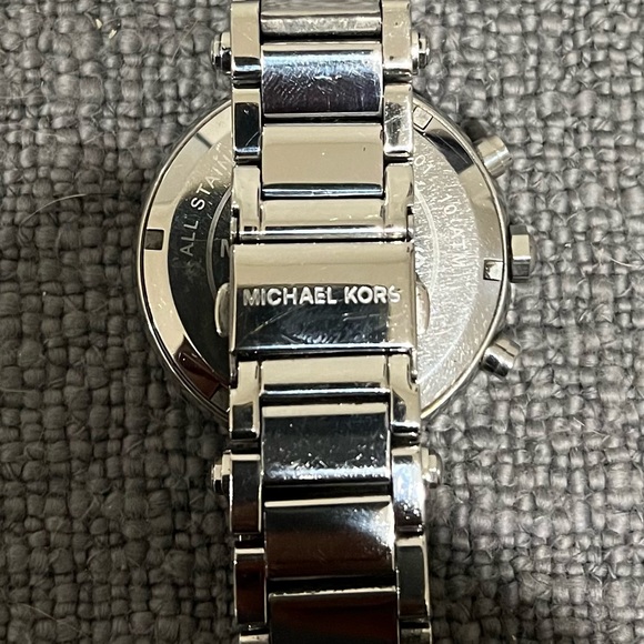 Michael Kors Silver Crystal-Embellished Watch MK 5353 - Picture 4 of 4